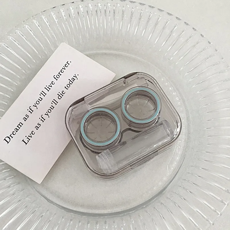 Gennemsigtigt Bærbart Etui med Skruefrit Låg Farvede Kontaktlinser