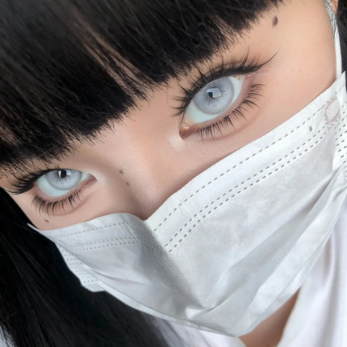 EyeLensy Mysteria Weiß Farbige Kontaktlinsen 6 Monate