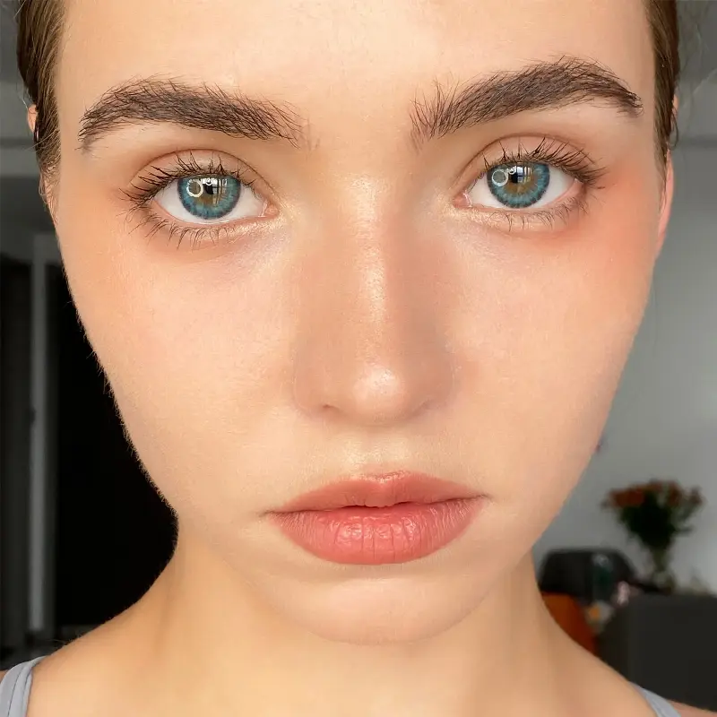 EyeLensy คลีโอพัตราน้ำเงิน คอนแทคเลนส์สี ใช้ 1 ปี